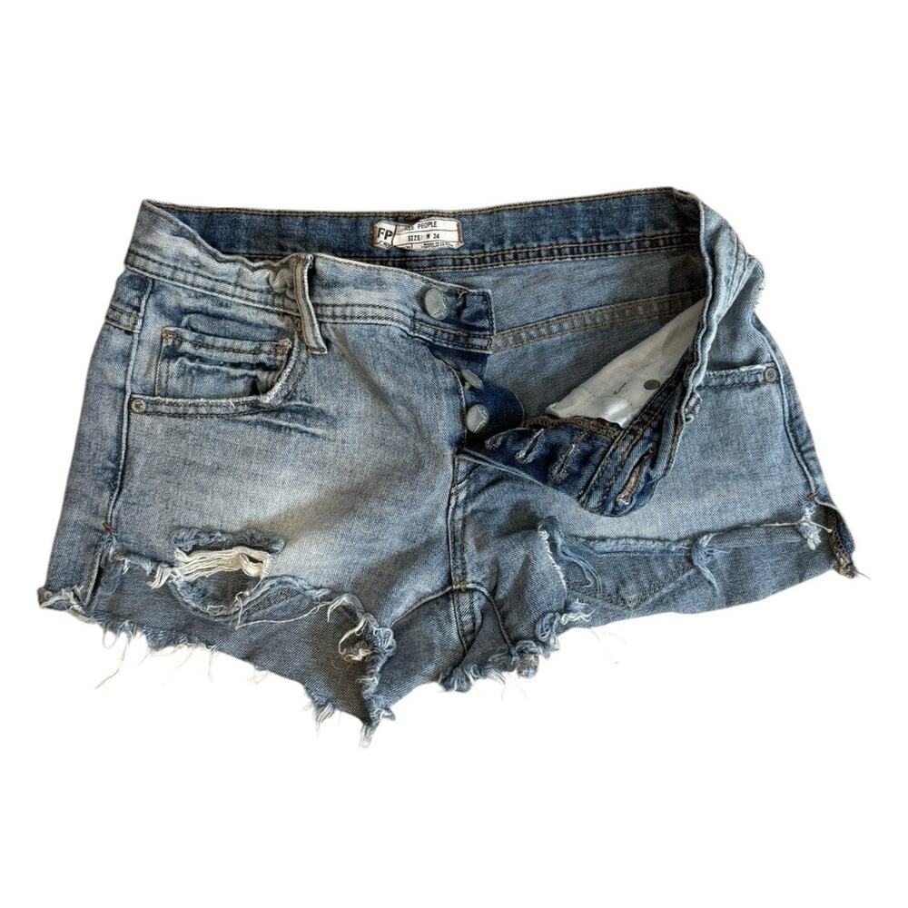 Women Free People Sz 24 Fly Button Distressed Denim Shorts